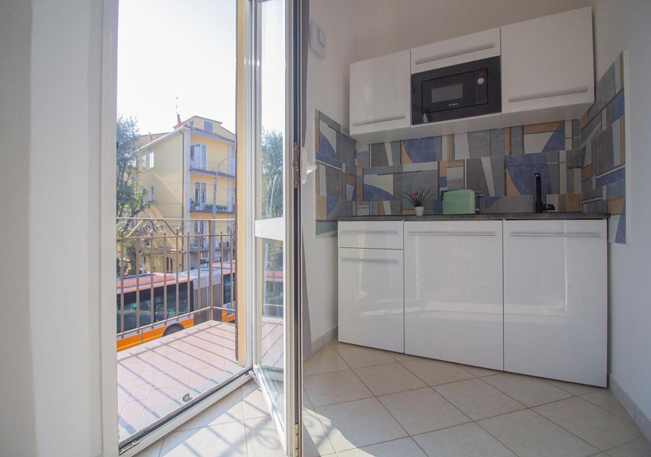 Athena Rooms - Parcheggio Privato Bolonia Exterior foto